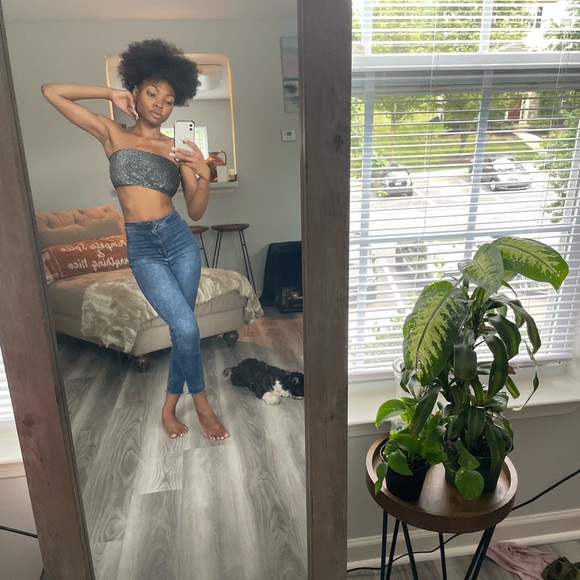 Silver Glitter Sleeveless Halter Croptop - Picture 8 of 10